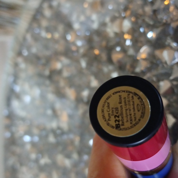 New Estee Lauder Limited Edition Pure Color Envy 420 Rebellious Rose - Picture 15 of 17